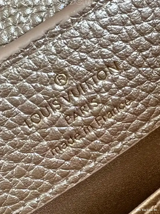 Aaa replica ru VUITTON LOUIS CAPUCINES MINI-21*14*8CM 0519